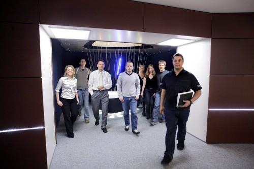 Das Team (von Links nach Rechts): Daniela Klatt, Roland Preidt, Olaf Müller, Tobias Haid, Cornelia Moser, Sonja Hoffmann, Paul Sparenborg, Christian Hoffmann. Margit Kästle und Rudolf Kränzler sind auf dem Bilder leider nicht zu sehen.
