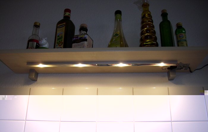 DSCI0248_cut.jpg (478 KiB) 31368 mal betrachtet LED-Leiste von unten