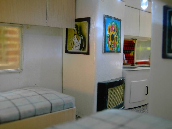 Die Heizung und die Betten.