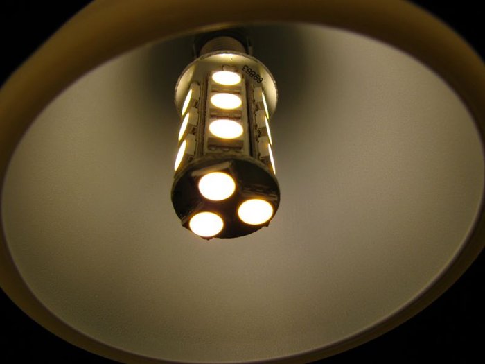 .......wurden ersetzt durch http://www.leds.de/LED-Lampen-und-Leuchten/LED-Lampen-Leuchtmittel/G4-Stiftsockellampe-18-LEDs-2-6W-12V.html