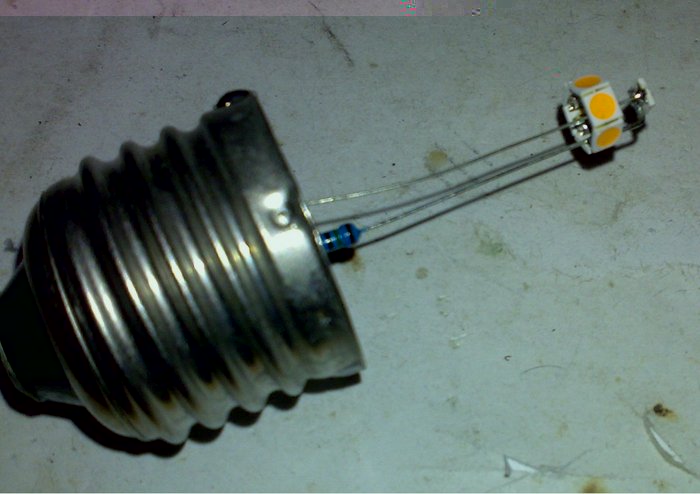 in Fassung gelötet.jpg