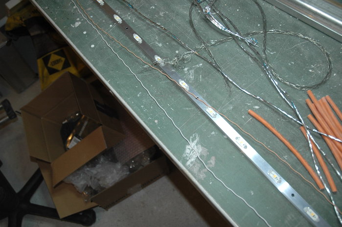 So geht nigs mit sauber verdrahten.