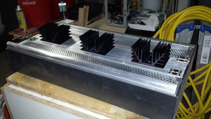 Falls die Kühlung nicht ausreichen sollte, hätt ich da noch was