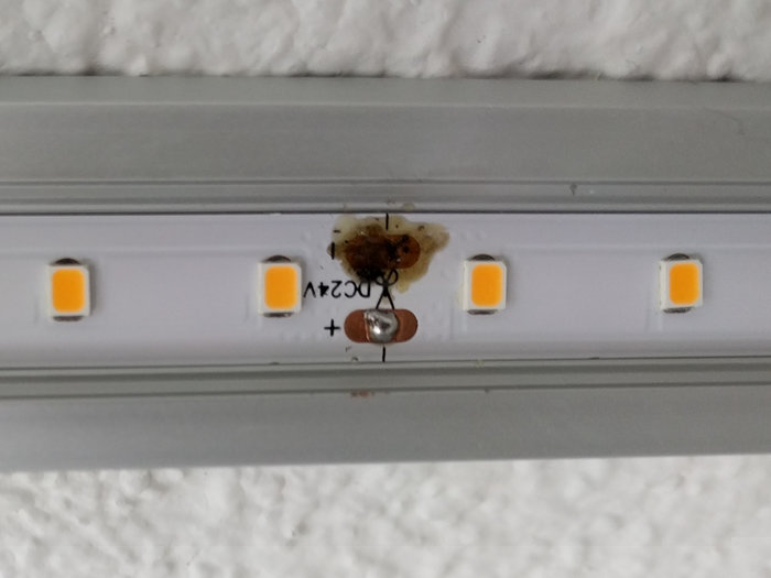 Verbranntes Lötpad mit Stannol Lötzinn