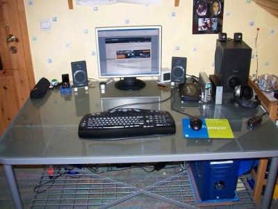 schreibtischml.JPG (61.82 KiB) 11271 mal betrachtet mit licht